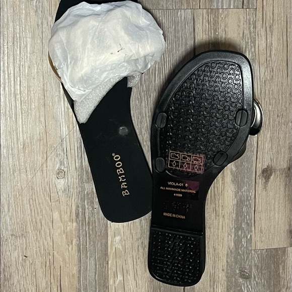 Sandals - Picture 2 of 3